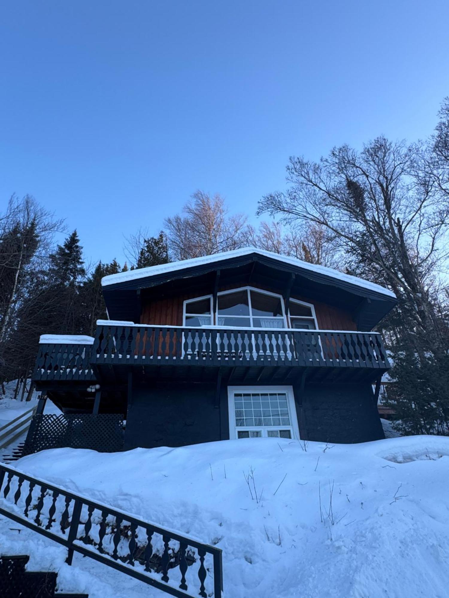 Chalet Alpin Suisse Au Bord Du Lac Villa Morin Heights Exterior photo